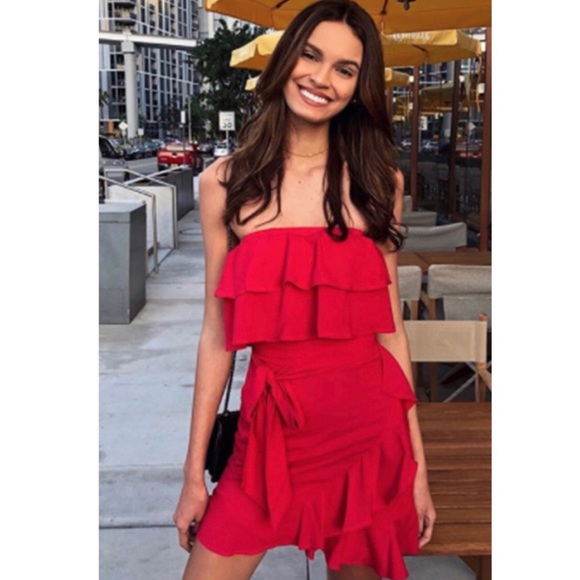 • H P • 5🌟 Runaway Strapless Mini Dress - Red - Picture 2 of 7